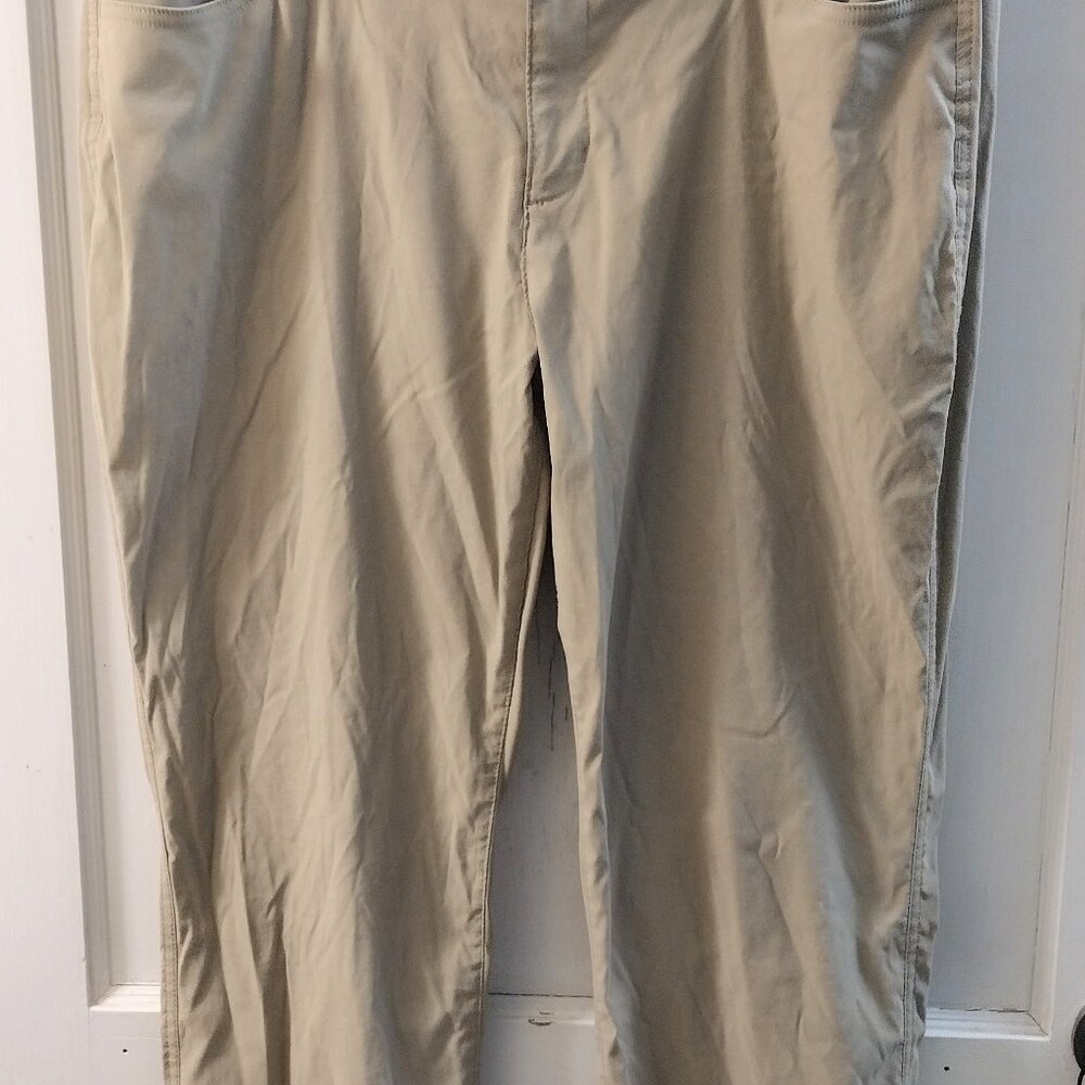 Eddie Bauer Women’s Vashon Fit Straight Leg Khaki Pants Tan Brown Size 14